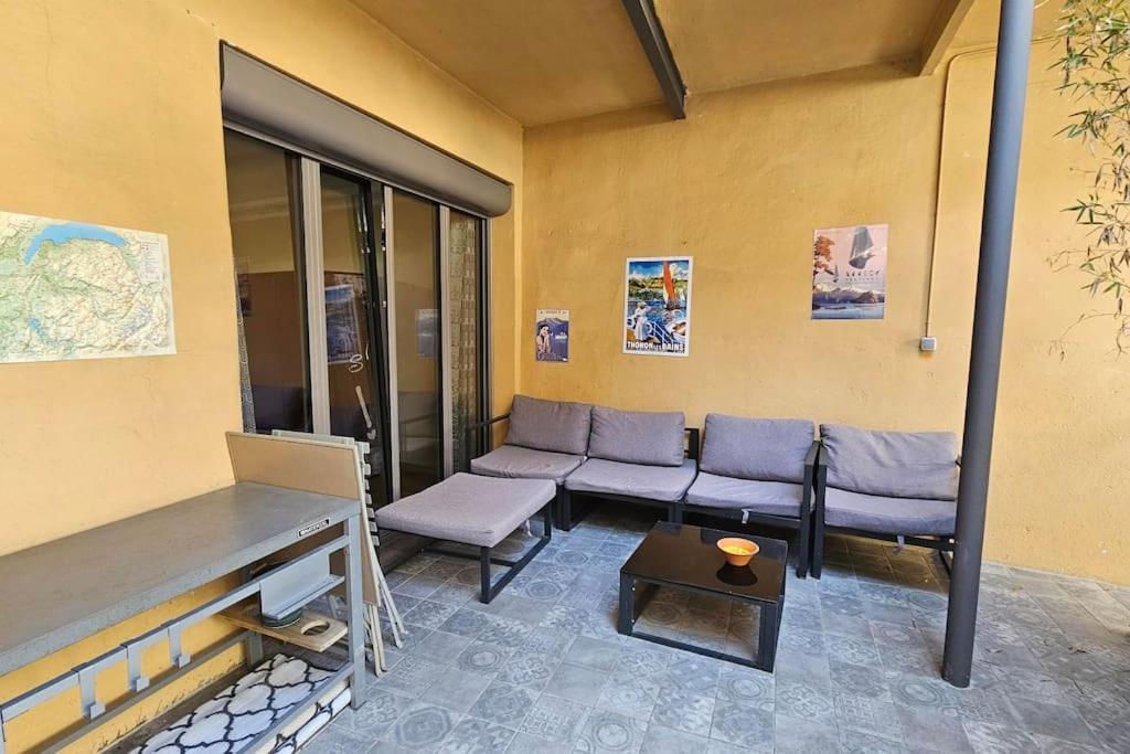 Coeur De Ville Au Pied Du Funiculaire Thonon-les-Bains Exteriér fotografie